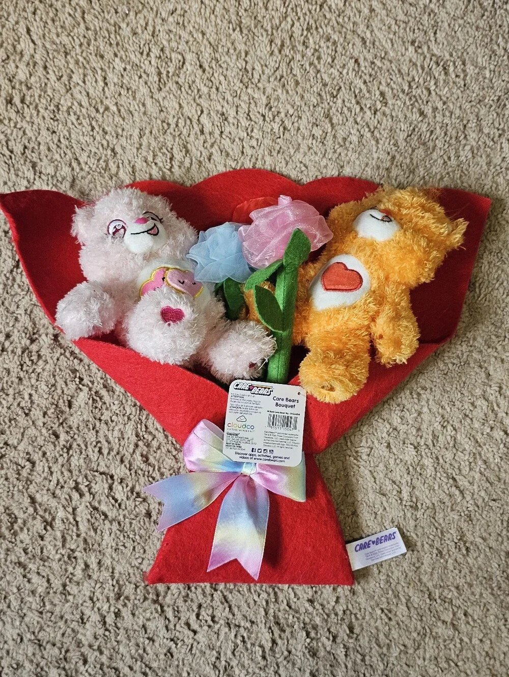 New! Care Bears Love-A-Lot & Tenderheart Valentine Heart Plushie Bouquet 13
